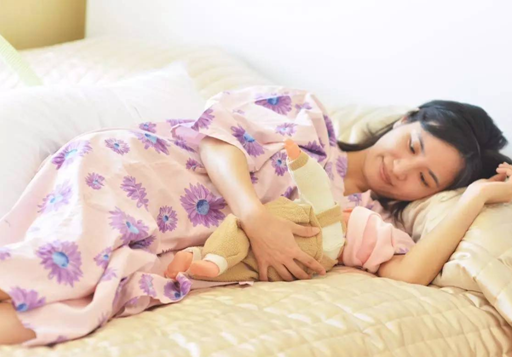 宝妈的哺乳姿势