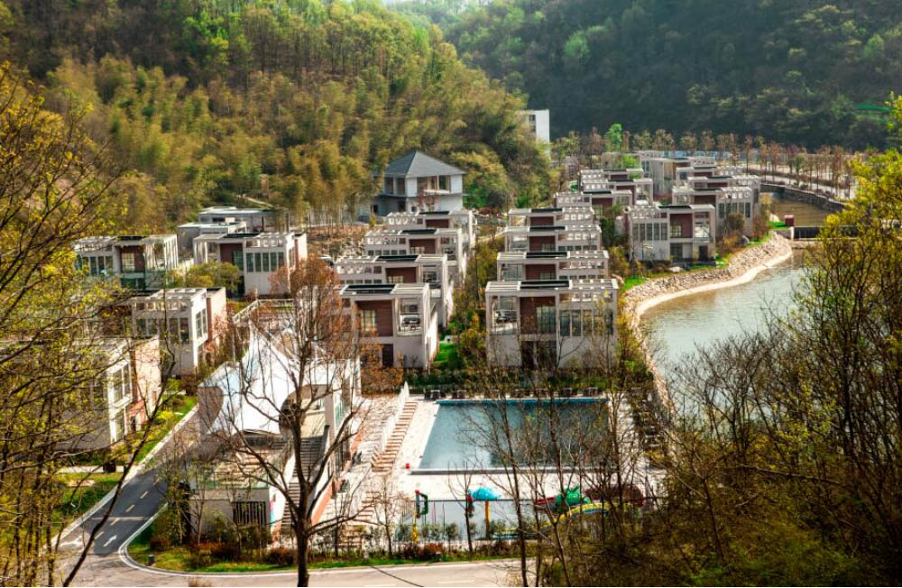 广告大别山虚谷天沐温泉度假区丽人节约惠三月