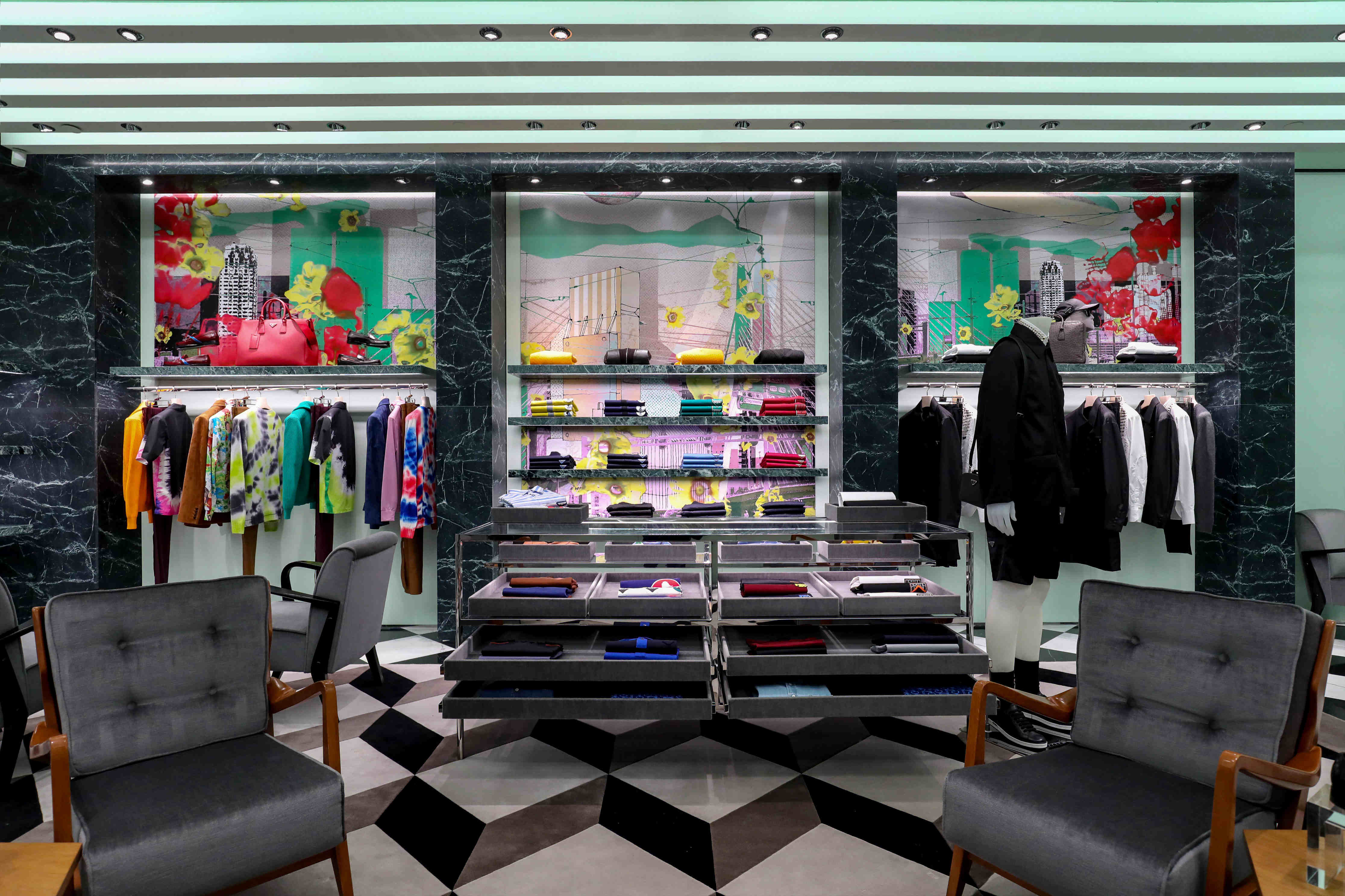 prada2019春夏系列赏鉴酒会在西安skp举办