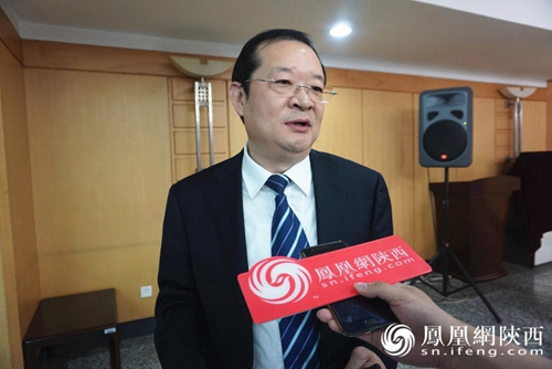 省扫黑办主任黄超接受凤凰网陕西专访发布会后,省委政法委副书记,秘书