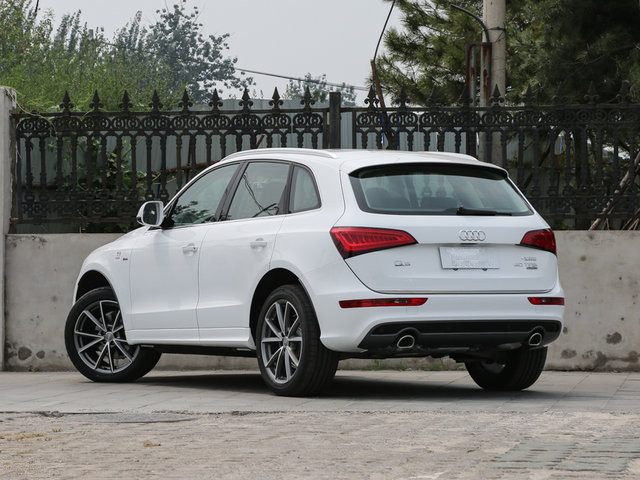 外观方面,2017款奥迪q5的外观延续了老款车型的设计,并没有做出