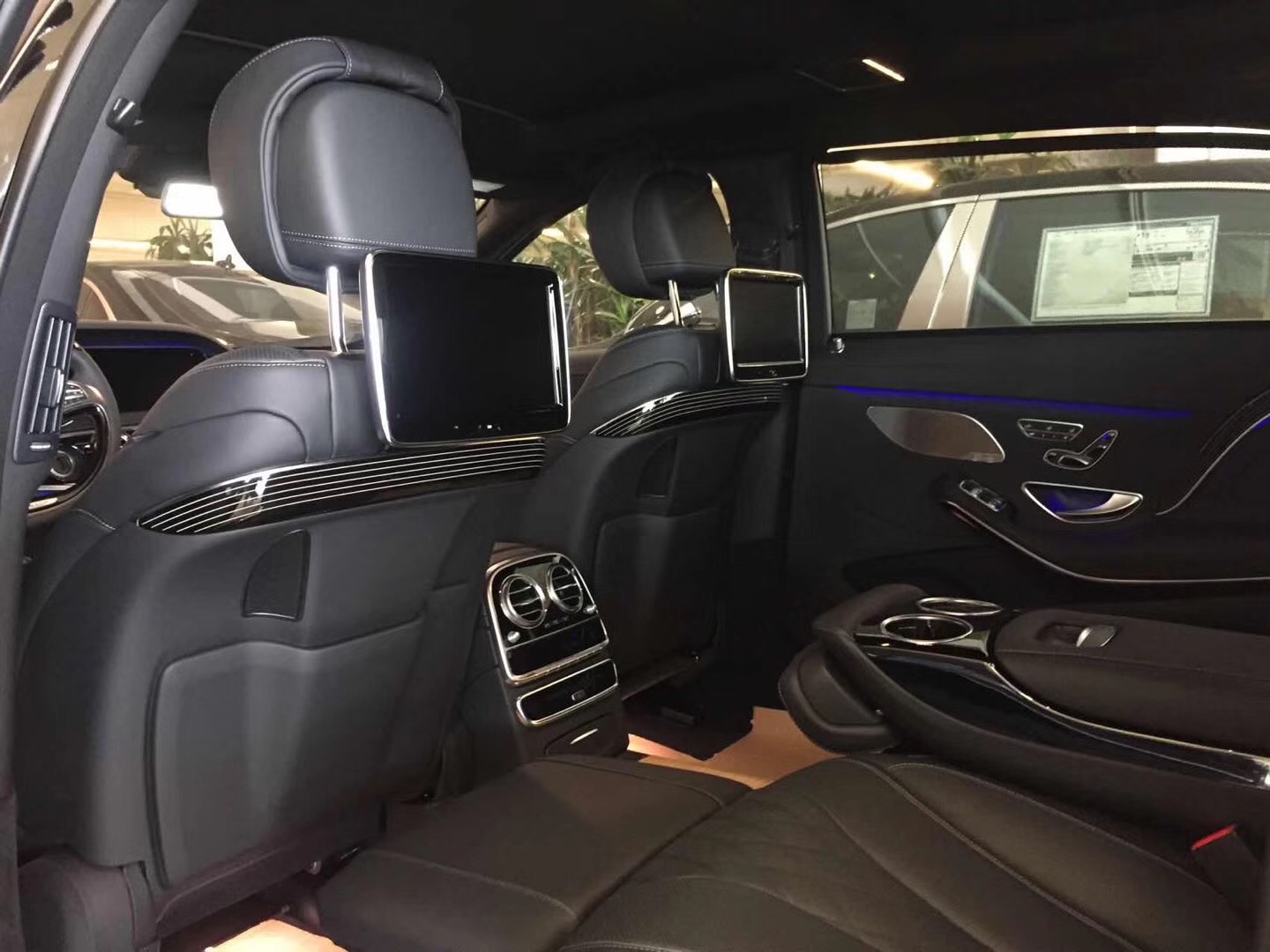 17款奔驰迈巴赫s600 顶尖私人高端座舱
