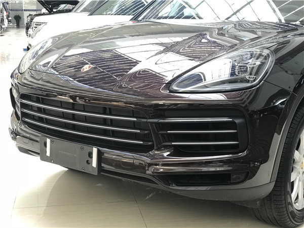 19款保时捷卡宴贯穿式尾灯报价参数行情