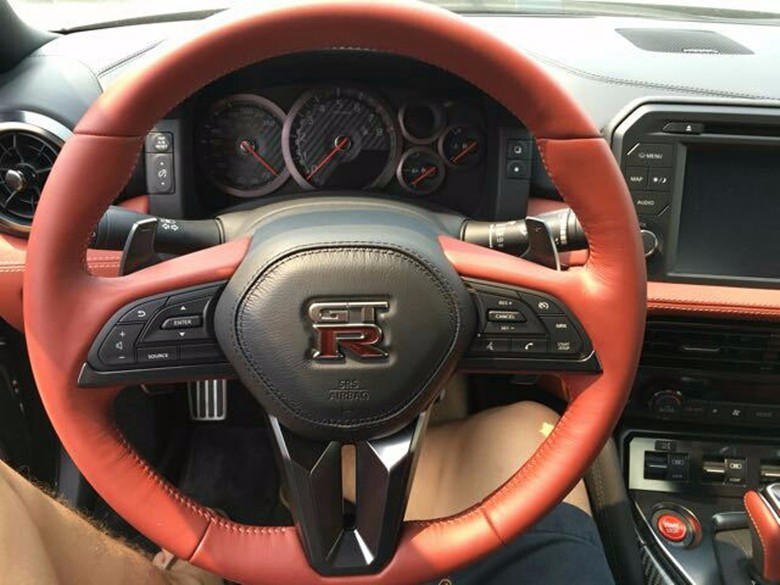 17款日产gtr战神强劲性能非凡体验