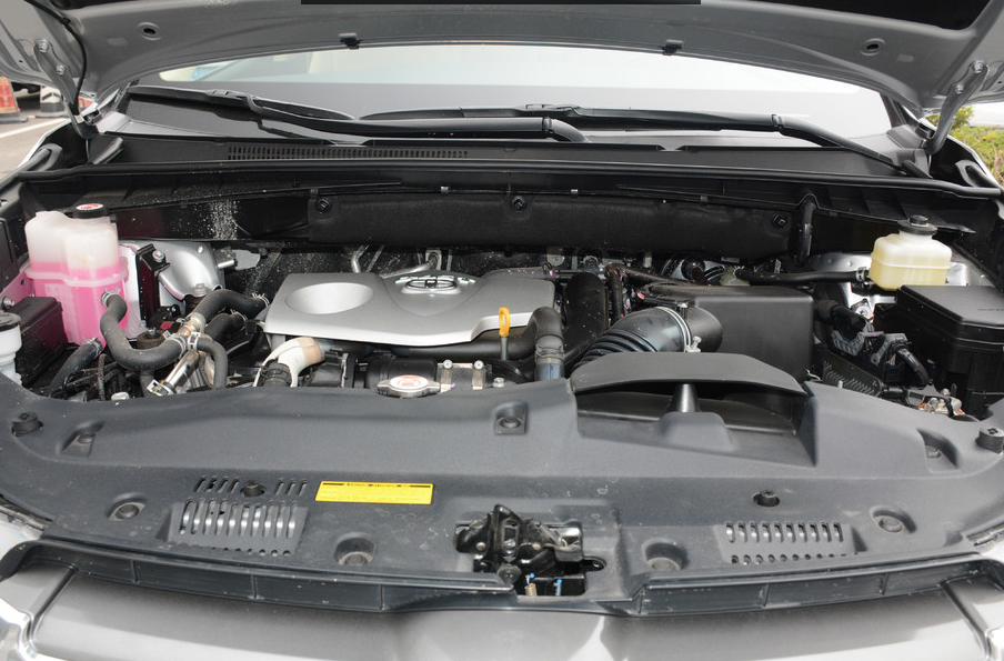 18款丰田汉兰达降价促销现车狂抢中汉兰达最新报价