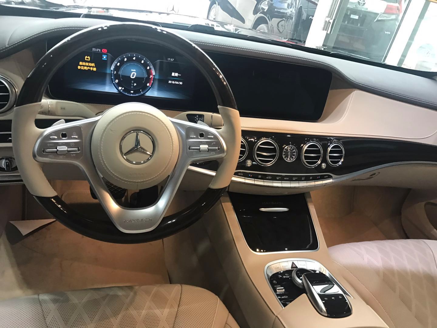 18款奔驰迈巴赫s450优惠促销中