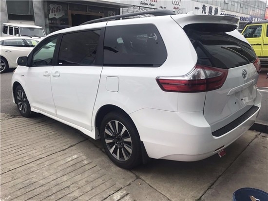 18款丰田塞纳四驱35le最新配置解析