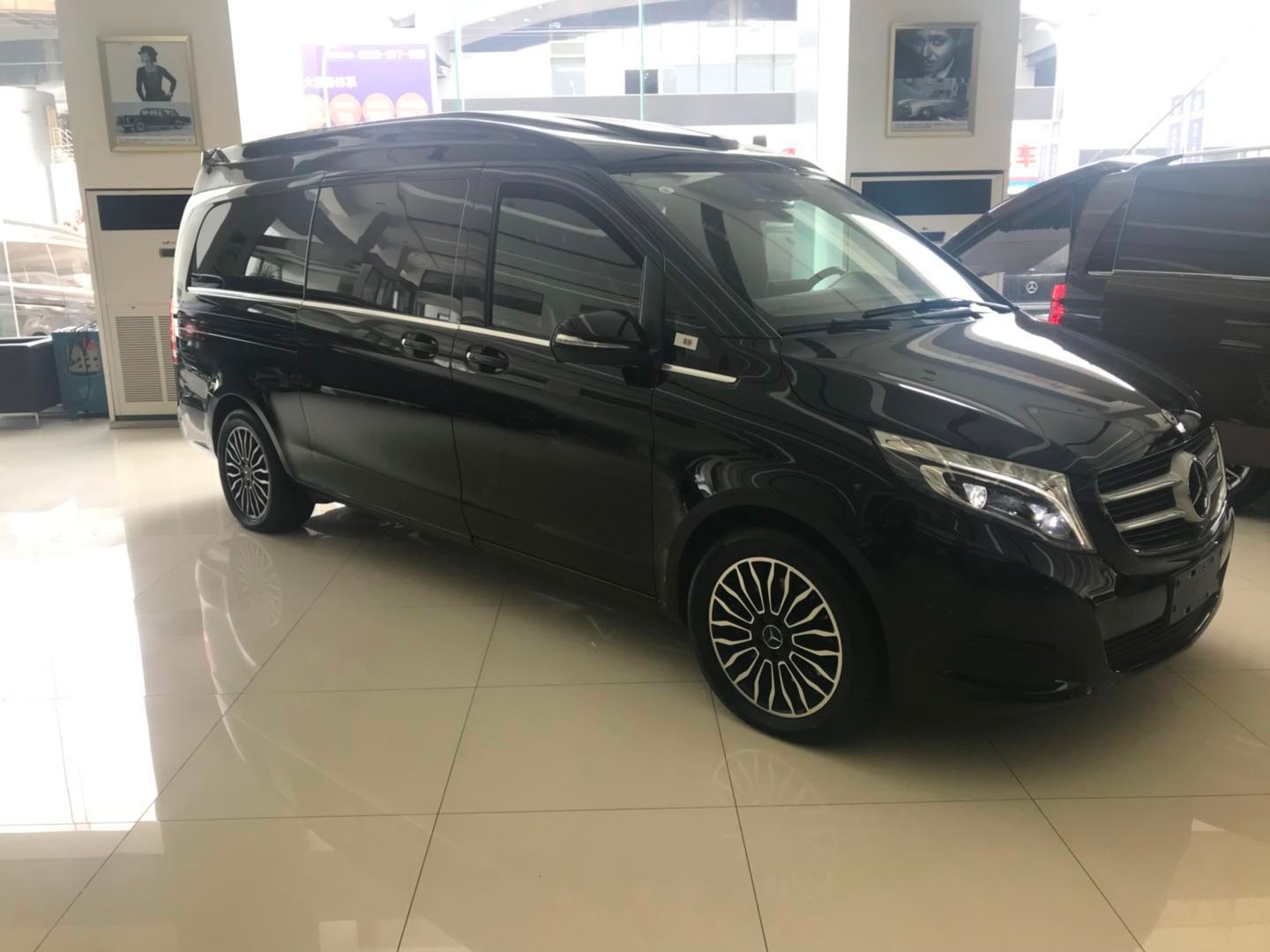 北京奔驰v260l加长版豪华7座全新升级