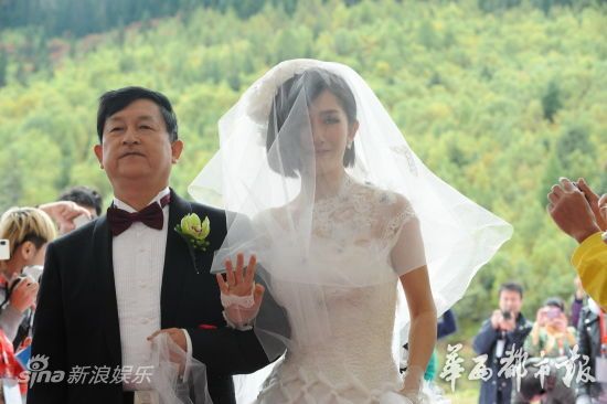 谢娜今天35岁张杰为妻办生日宴