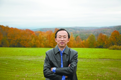 他叫陈志强,清华大学博士生导师,同方威视技术公司总裁.