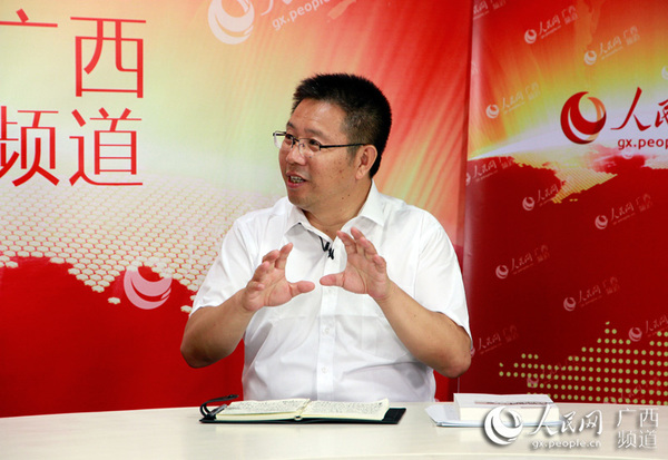 广西财经学院校长夏飞接受人民网专访