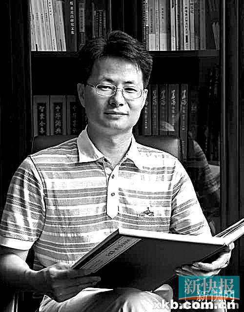 罗炳生:广东书法院展览教研部主任,中国书法家协会会员