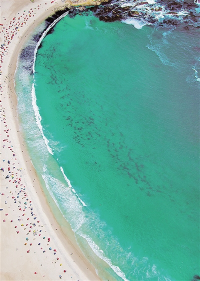 摄影师耗时5年高空俯拍世界美丽海滩