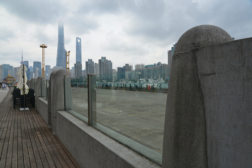 防汛观景两不误 上海南外滩高颜值防汛墙成网红