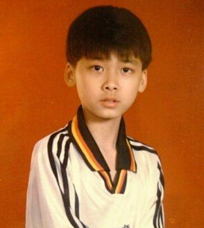 李易峰林志颖,跟kimi现在简直一模一样使用"扫一扫"即可将网页分享到