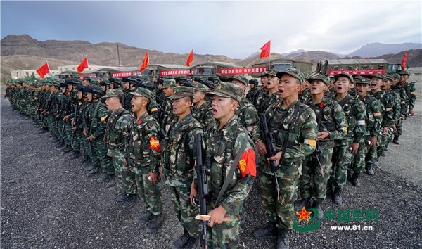 武警部队在新疆举行"卫士 16 ·昆仑"反恐演习