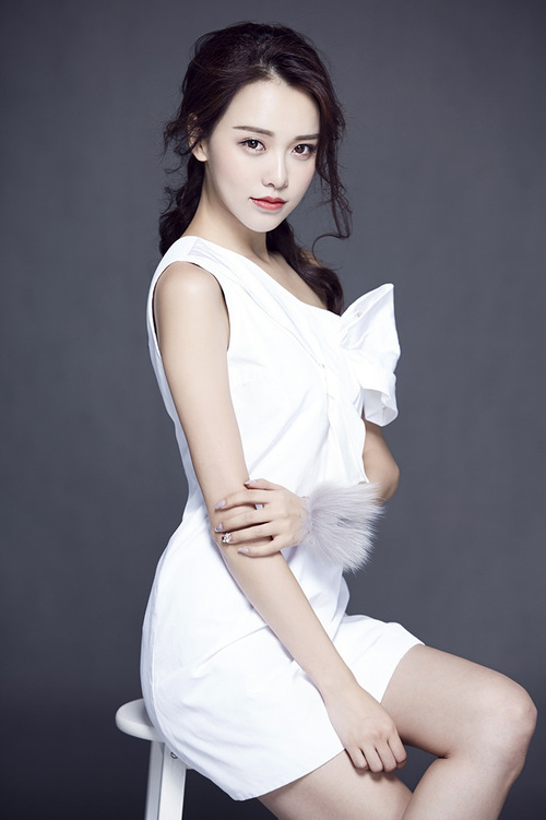 傻白甜变知性熟女 黄一琳气质“撩妹”_凤凰娱乐