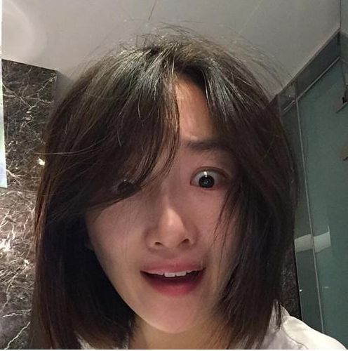 范冰冰吃蜘蛛吴奇隆踩刘诗诗 明星搞怪自拍无偶像包袱