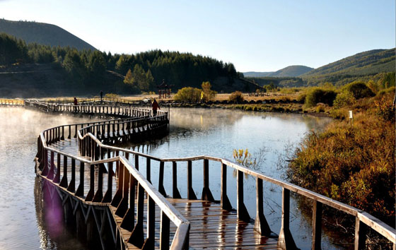 神龙潭.图片来源于网络