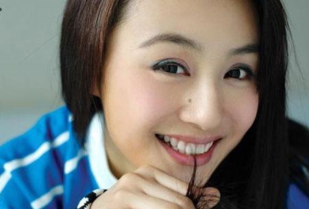 从全智贤到刘亦菲,细数那些鼻子上长痣的美人们