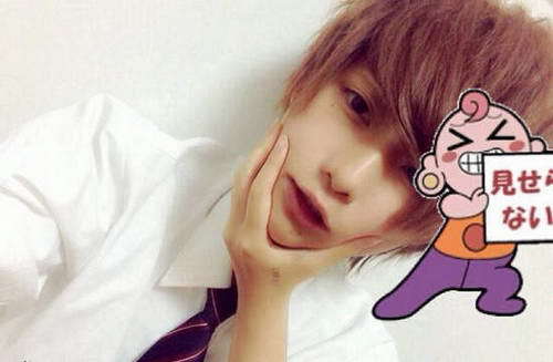 日本萌妹扮男生走红网络 迷倒少女