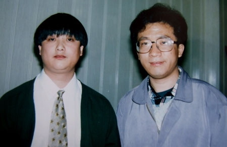 尹博林师徒兄弟照 年轻帅气徒弟视为相声界的黄家驹_手机凤凰网