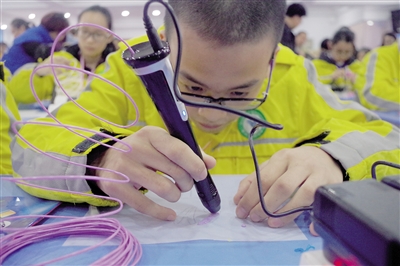 3D打印笔走进学生美术课堂_手机凤凰网