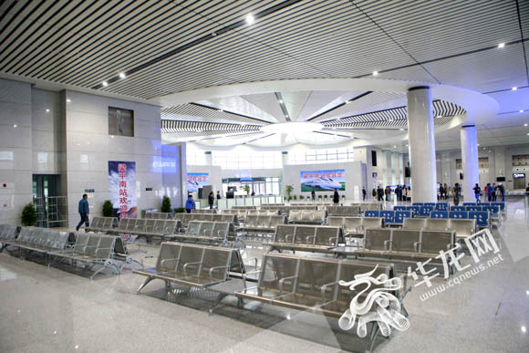 渝万高铁梁平南站:下高铁坐车40分钟可游百里竹海 美食等你来