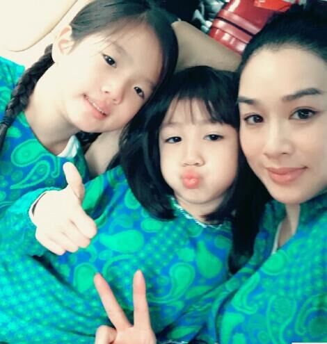 妈妈组团探班《爸爸4》 段子手安吉自带摄影技能