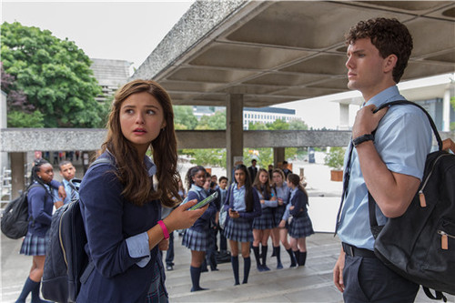 《绝对控制》曝终极预告 布鲁斯南豪宅沦陷