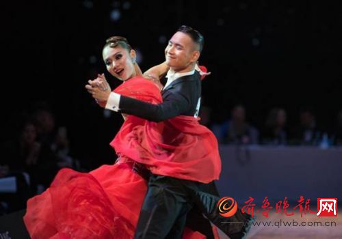 图:水清 李宛兰 职业摩登冠军