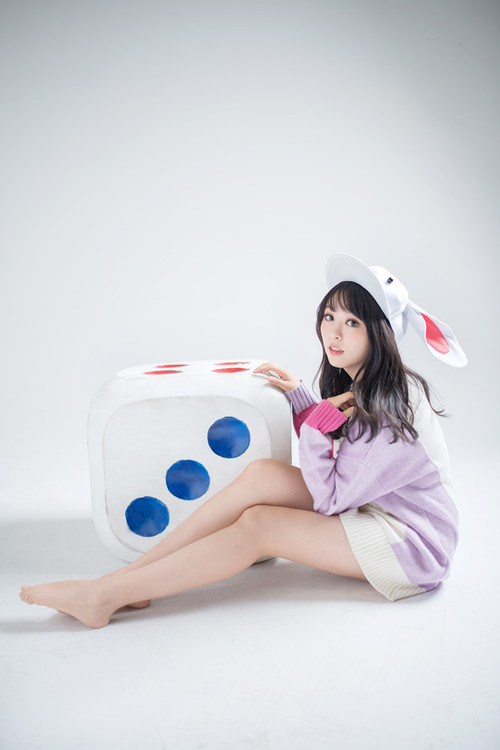 童可可圣诞节发新单 新写真俏皮可爱《少女心》