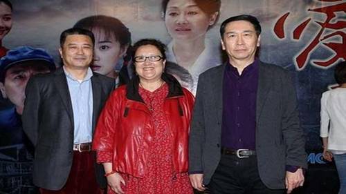 路青青扮演者张歆艺,田子行扮演者王志飞昔日婚纱照 2012年3月,王志飞