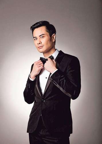 男星郑嘉颖因出演《步步惊心》中"八爷"一角迅速走红,近来却在澳门