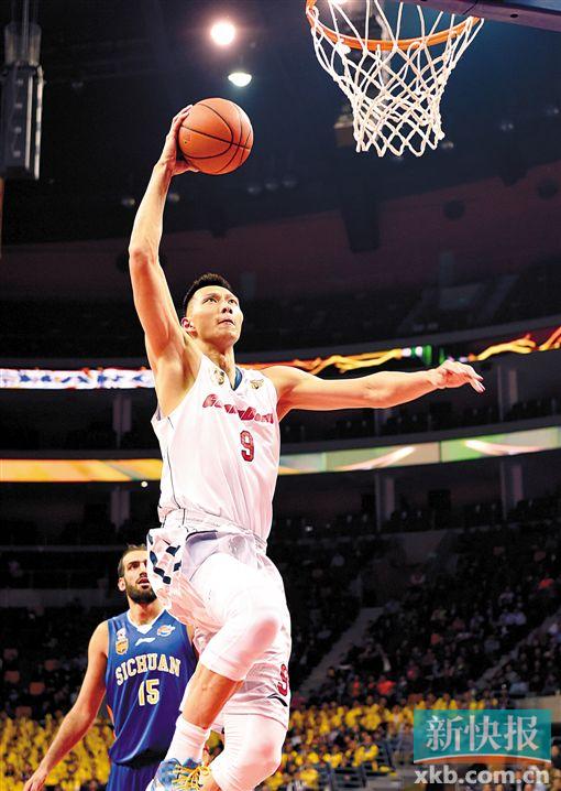 卫冕冠军首轮横扫出局 广东宏远晋级四强