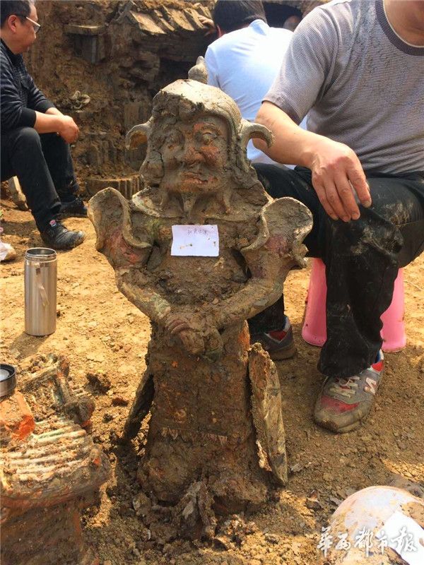 四川广汉发现宋墓出土宋三彩陶器墓主人是当时白富美