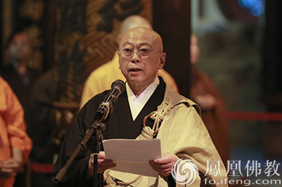 中国佛教协会副会长,普陀山佛教协会会长,普济禅寺方丈道慈大和尚