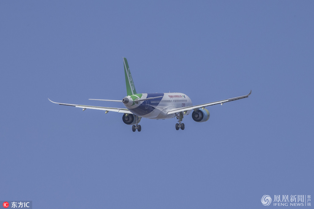 第二架国产大型客机c919上海试飞行