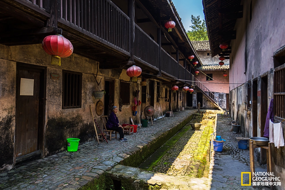 分不清这是古代或现代,江西龙南的客家民居让人陶醉