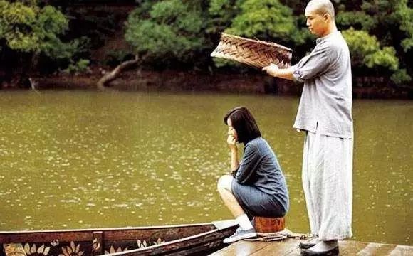 图片来源于电影《春夏秋冬又一春》 受戒 汪曾祺      明海出家已经四