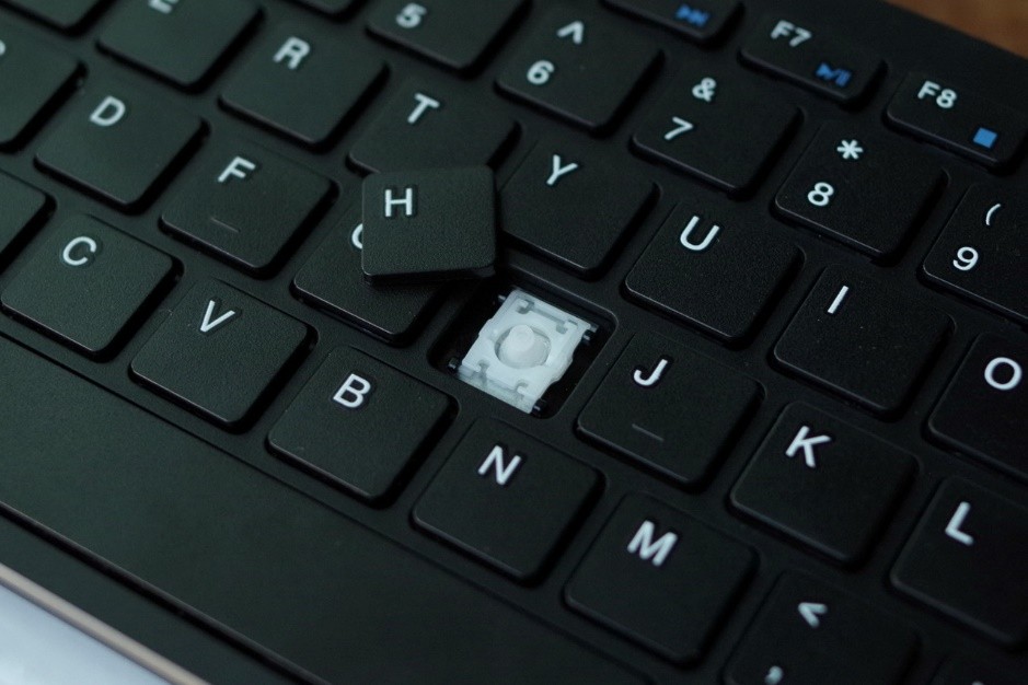 更整洁更静音!英菲克v780充电无线键鼠套装