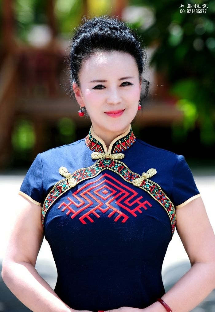 海口市旗袍协会副会长沈萍刘京张莉谢艳燕刘艳王莹莹曾婧薇莫斯涵邓彦