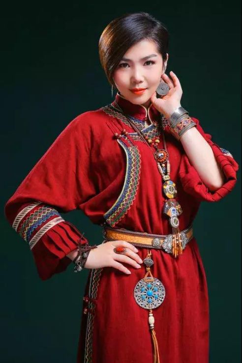 巴彦淖尔抗洪救灾慈善爱心传递,群星公益演唱会