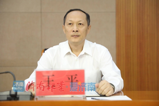 济南市委党校常务副校长,党委书记 王平王忠林指出,要拒腐防变保本色