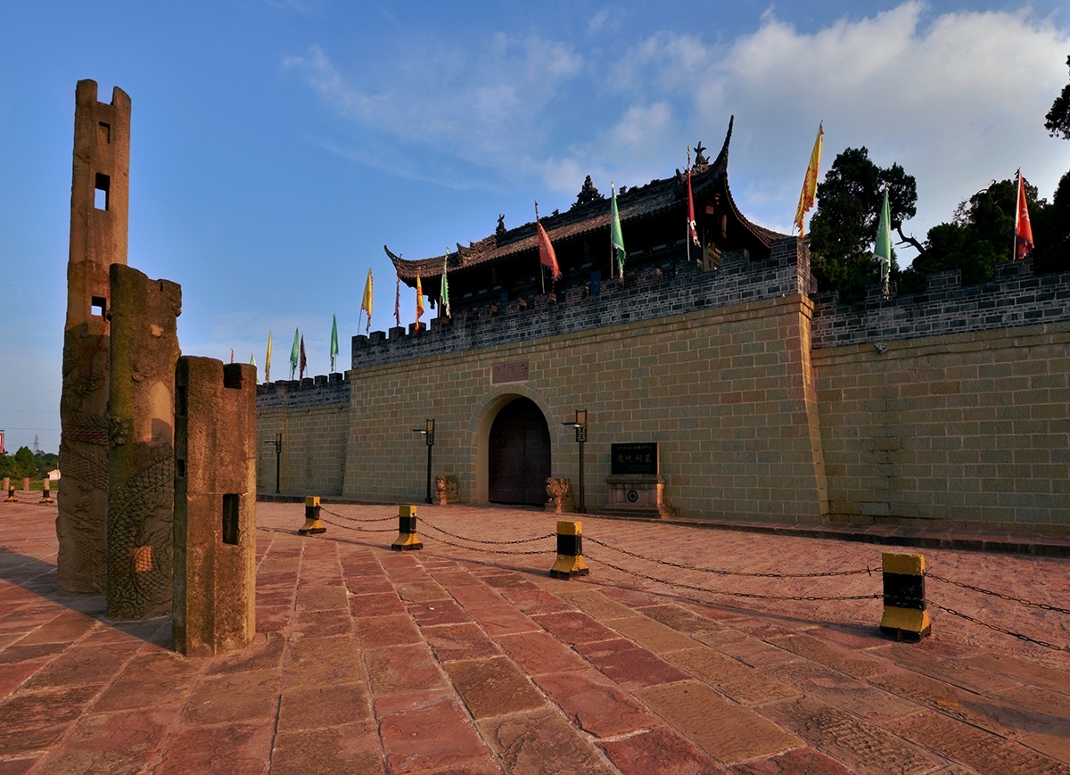 张任坚守雒城,庞统血沃落风坡,诸葛亮子孙魂壮绵竹关,每一段历史都使