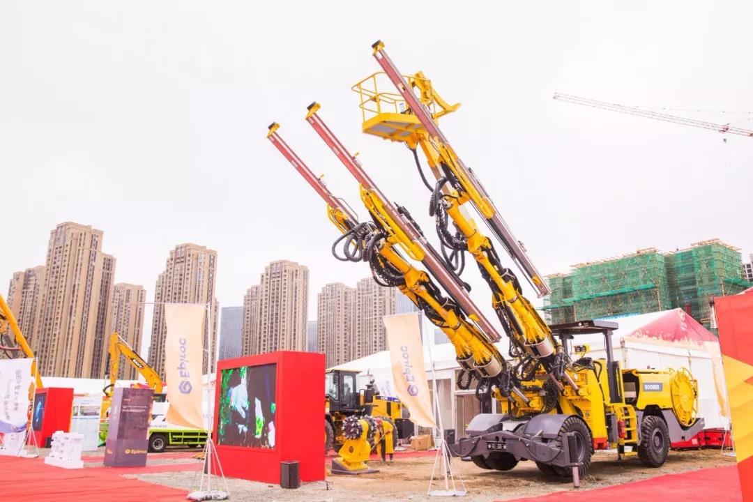 "建筑,会展等产业是实验区优先发展,重点培育的特色产业,目前平潭出台