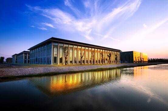 龙凤堂扬子江畔的中药王国