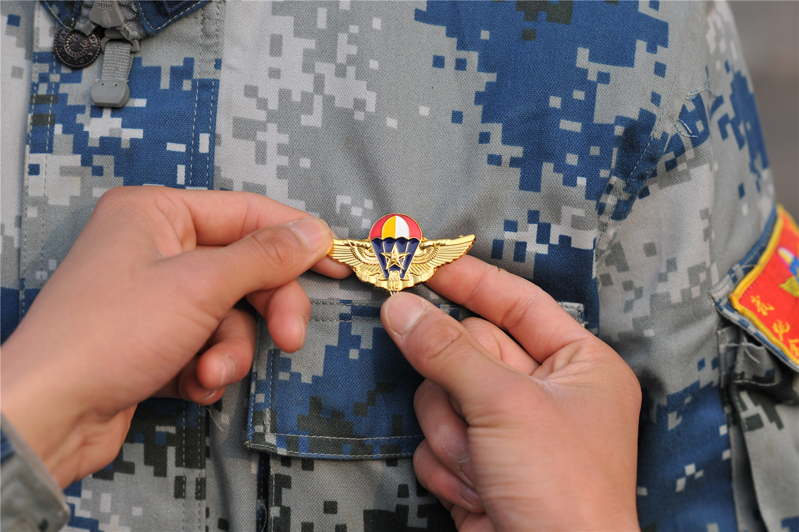 想获得这枚徽章需要付出什么?